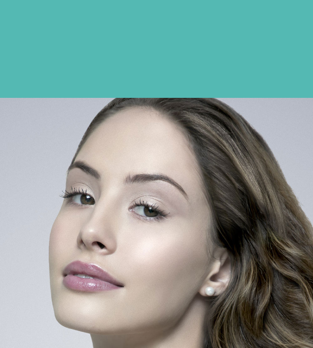 Definisse<br>  Hydrobooster<br> <span style="font-weight:100"> Skin Revitalisation<span>